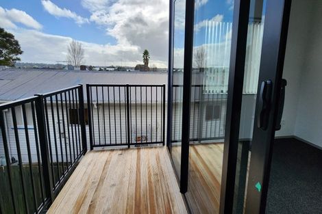 Photo of property in 19a Statesman Street, Henderson, Auckland, 0612
