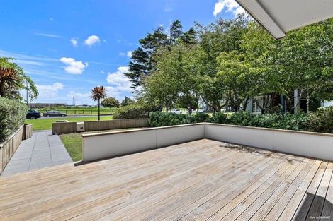 Photo of property in 14 Willow Camp Road, Takanini, 2112