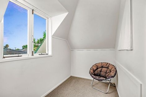Photo of property in 6 Murray Road, Te Atatu Peninsula, Auckland, 0610