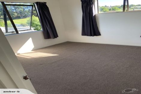 Photo of property in 18 Loughanure Place, Massey, Auckland, 0614