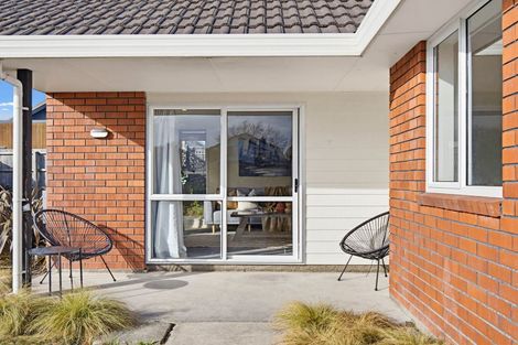 Photo of property in 28 Radiata Avenue, Parklands, Christchurch, 8083