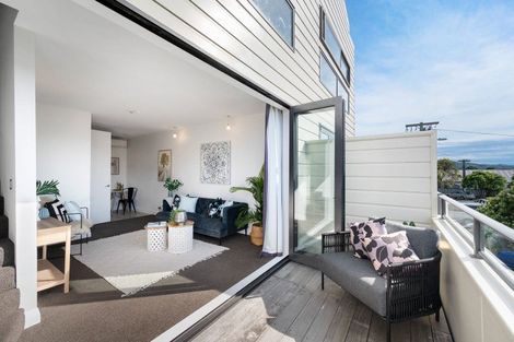 Photo of property in 1a/2 Elizabeth Street, Petone, Lower Hutt, 5012
