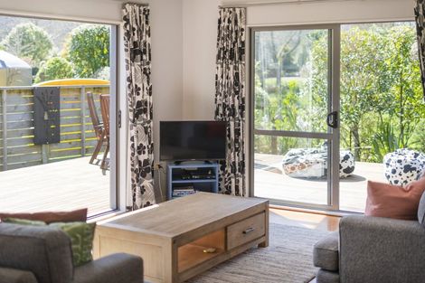 Photo of property in 23 Homestead Lane, Cooks Beach, Whitianga, 3591