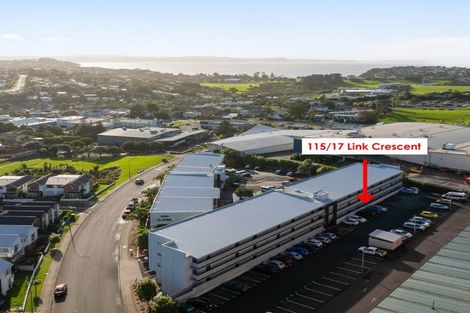 Photo of property in 115/17 Link Crescent, Stanmore Bay, Whangaparaoa, 0932