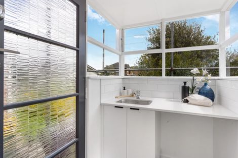 Photo of property in 3/109 Ocean View Road, Hillcrest, Auckland, 0627