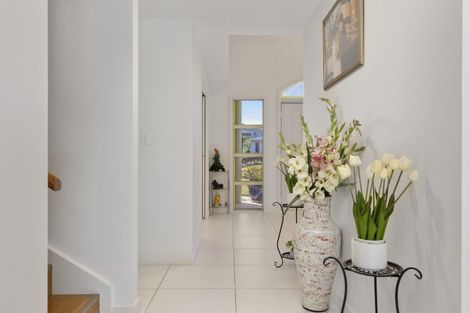 Photo of property in 28 Magnolia Rise, Waipahihi, Taupo, 3330