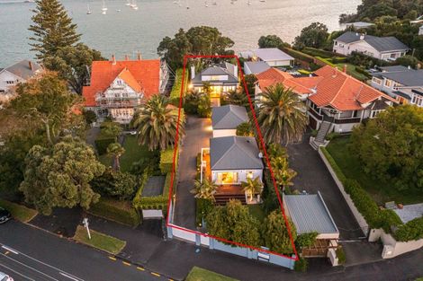 Photo of property in 13 Stanley Point Road, Stanley Point, Auckland, 0624