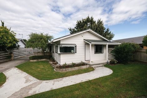 Photo of property in 38 Peppertree Glade, Kelvin Grove, Palmerston North, 4414