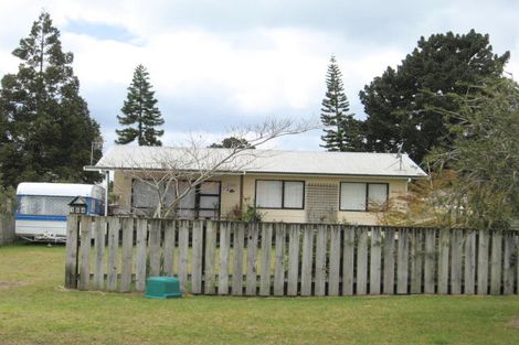 Photo of property in 104 Kiwi Road, Whangamata, 3620