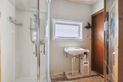 Photo of property in 10 Lear Street, Stratford, 4332