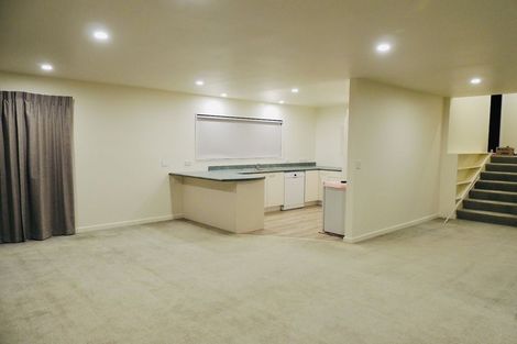 Photo of property in 1/73 Birkdale Road, Birkdale, Auckland, 0626