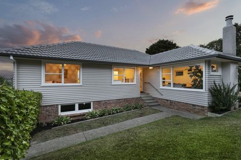 Photo of property in 18 Hilling Street, Titirangi, Auckland, 0604