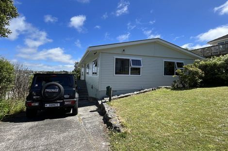 Photo of property in 46 Link Road, Newlands, Wellington, 6037