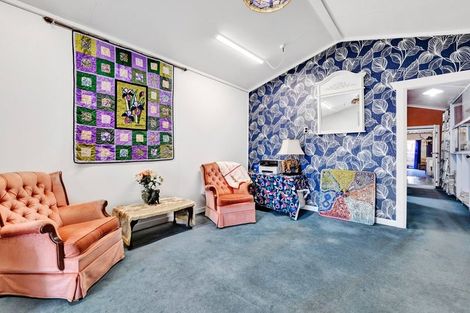 Photo of property in 20 Domett Street, Waitara, 4320