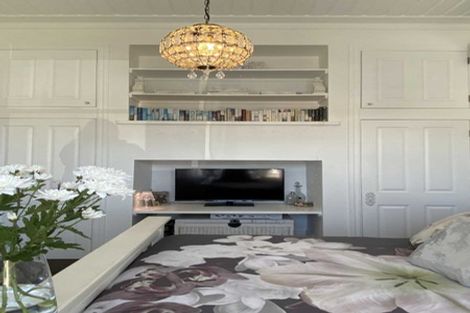 Photo of property in 32 Belt Road, Moturoa, New Plymouth, 4310