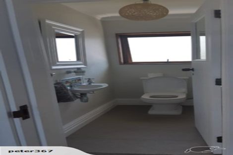 Photo of property in 2/46 Lyons Avenue, Murrays Bay, Auckland, 0630