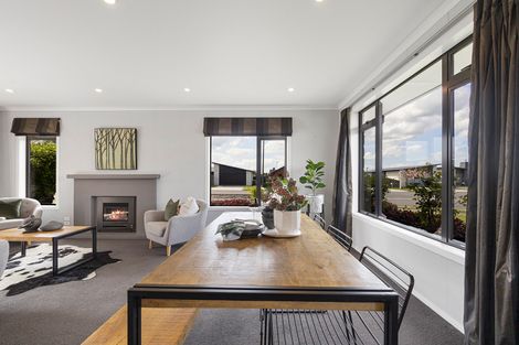 Photo of property in 2 Kowhai Drive, Cambridge, 3434