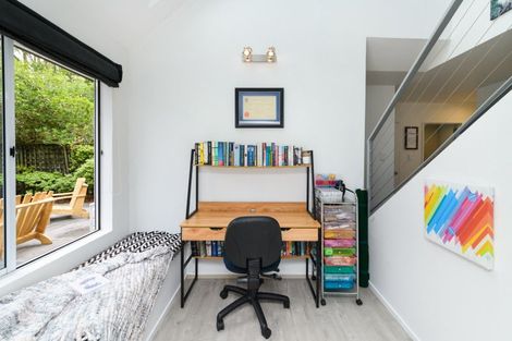 Photo of property in 212 Polson Hill Drive, Aokautere, Palmerston North, 4471