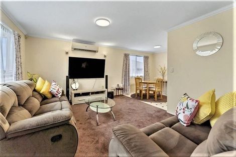 Photo of property in 33 Nassau Avenue, Grenada North, Wellington, 5028