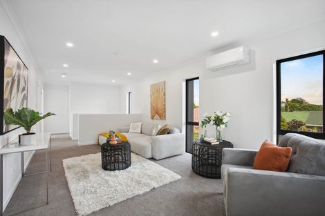 Photo of property in 12 Kurnell Drive, Botany Downs, Auckland, 2010