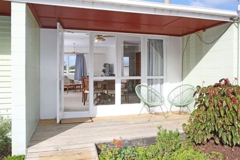 Photo of property in 13 Totara Street, Waiuku, 2123