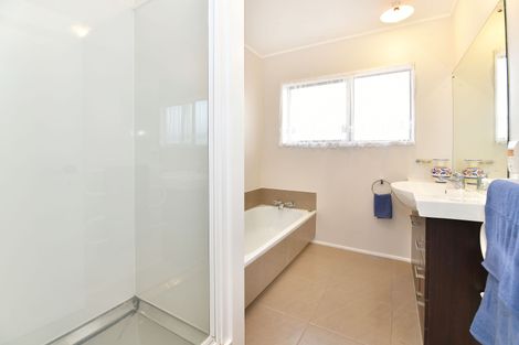 Photo of property in 1b Milton Road, Orewa, 0931