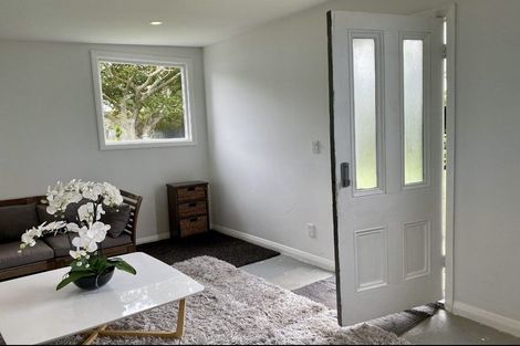 Photo of property in 2 Brassey Street, Waverley, 4510