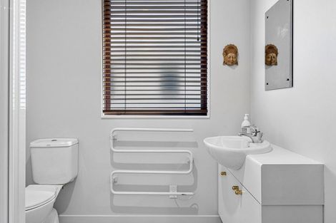 Photo of property in 34 Oakford Close, Riccarton, Christchurch, 8011