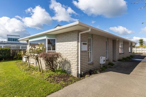 Photo of property in 103 Tukapa Street, Westown, New Plymouth, 4310