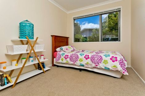 Photo of property in 115 Sunnynook Road, Forrest Hill, Auckland, 0620