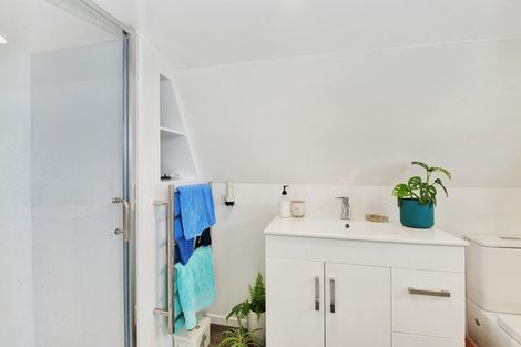 Photo of property in 12a Matai Road, Stanmore Bay, Whangaparaoa, 0932