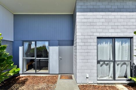 Photo of property in 17 William Dawson Crescent, Wigram, Christchurch, 8025