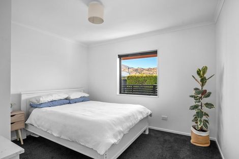 Photo of property in 4 Farrier Court, Cromwell, 9310