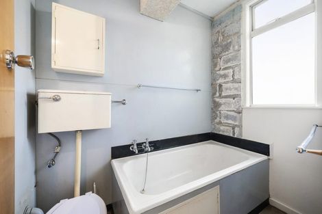 Photo of property in Fairmont Flats, 3d/20 Maarama Crescent, Aro Valley, Wellington, 6021