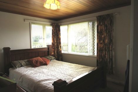 Photo of property in 20 Bridge Avenue, Te Atatu South, Auckland, 0610