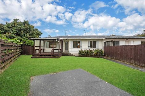 Photo of property in 1/29 Kindergarten Drive, Conifer Grove, Takanini, 2112