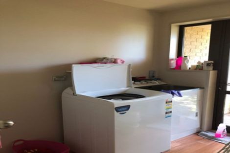 Photo of property in 16 Monet Vale, Rolleston, 7614