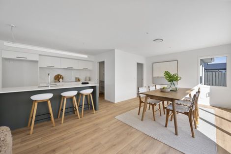 Photo of property in 10 Cassin Place, Taradale, 4112