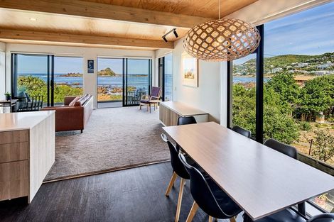 Photo of property in 196 The Esplanade, Island Bay, Wellington, 6023