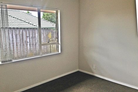 Photo of property in 100b Parrs Cross Road, Henderson, Auckland, 0612