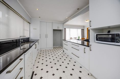 Photo of property in 22 Tatariki Street, Rosehill, Papakura, 2113