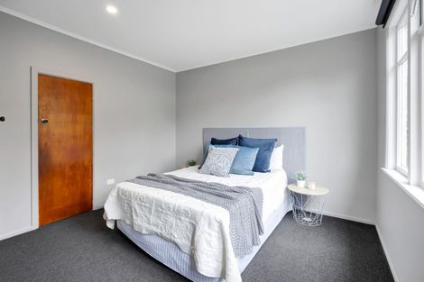 Photo of property in 77 Huatoki Street, Vogeltown, New Plymouth, 4310