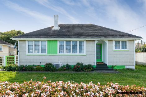 Photo of property in 4 Herrington Street, Foxton, 4814