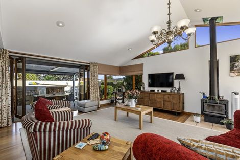 Photo of property in 11 Laing Place, Otumoetai, Tauranga, 3110