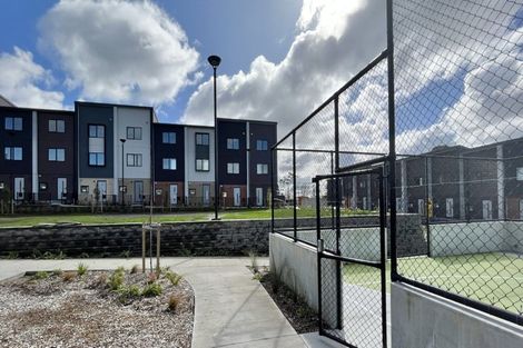 Photo of property in 2/60 Selo Street, Glen Eden, Auckland, 0602