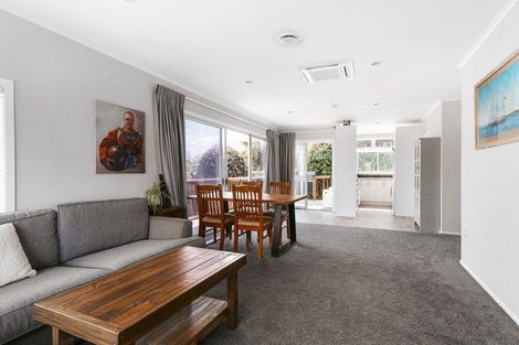 Photo of property in 1 Kowai Grove, Omokoroa, 3114