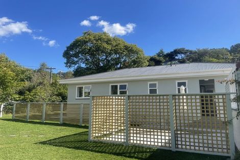 Photo of property in 31 Pinehaven Road, Pinehaven, Upper Hutt, 5019