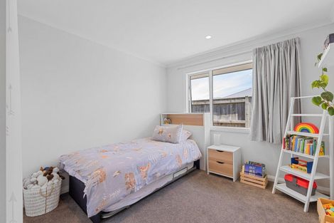 Photo of property in 6 Atlantic Drive, Fitzherbert, Palmerston North, 4410