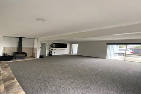 Photo of property in 14 Lewis Place, Highbury, Palmerston North, 4412
