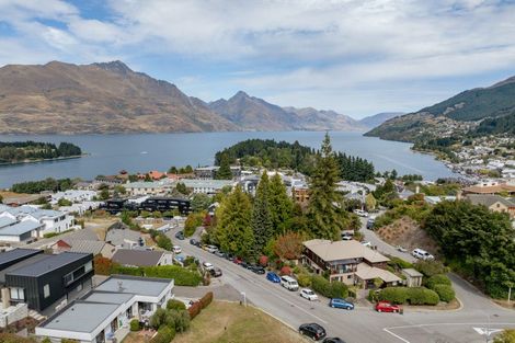 Photo of property in 1 Salmond Place, Queenstown, 9300